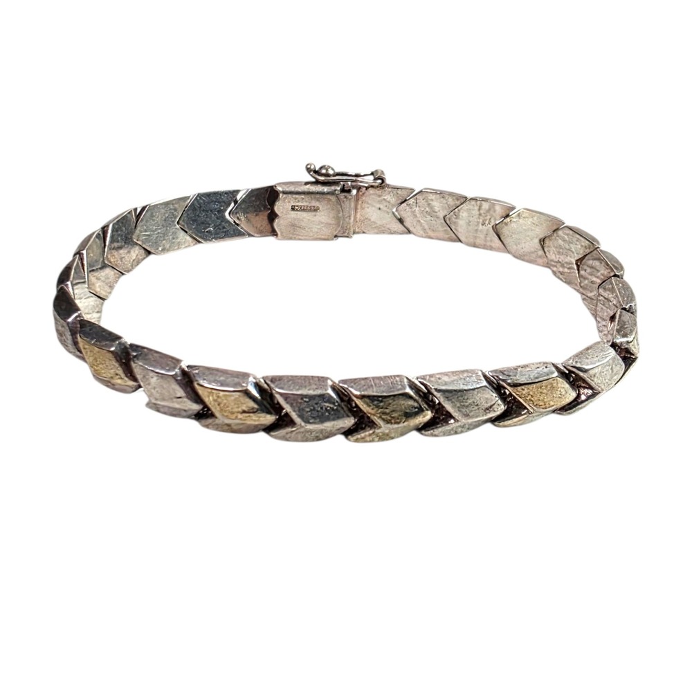 Italy 925 Sterling Silver Chevron Link Bracelet 7.5 inches 14.3g Safety Clasp